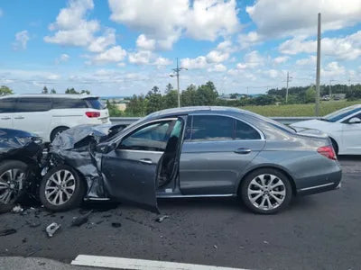 2017 Mercedes-Benz E 300 VIN: