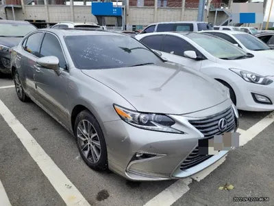 2018 Lexus ES 300 VIN: