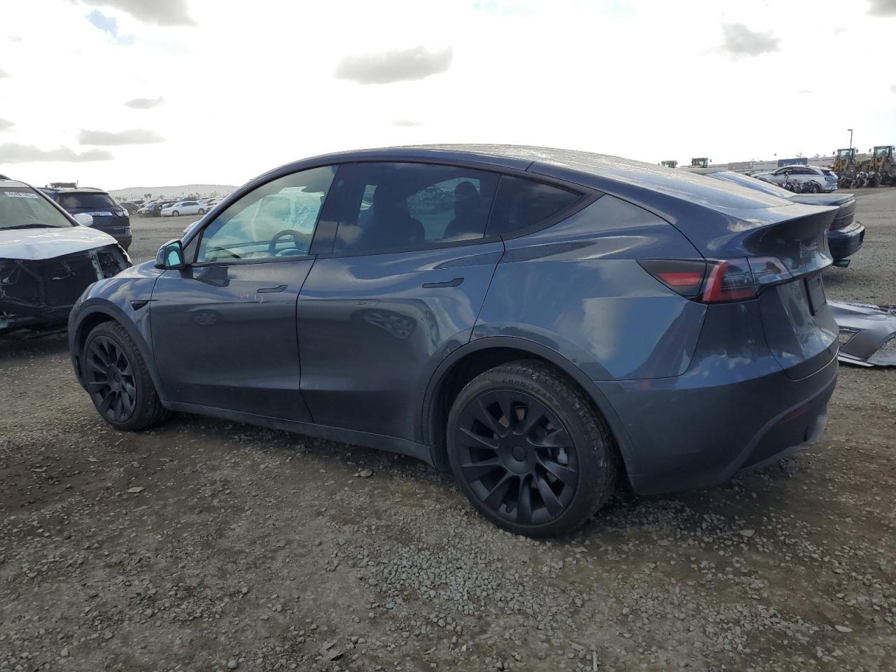 2022 TESLA MODEL Y  VIN:7SAYGDEE4NA018472
