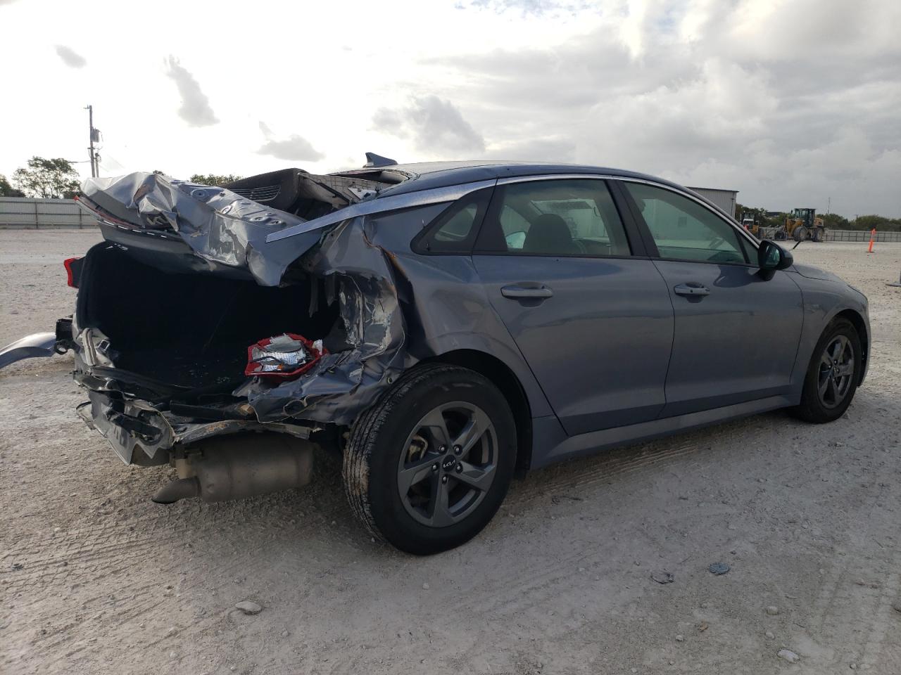 2022 KIA K5 LXS VIN:5XXG14J28NG147577
