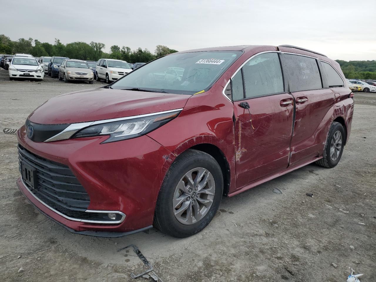 2022 TOYOTA SIENNA XLE VIN:5TDJRKEC6NS095189