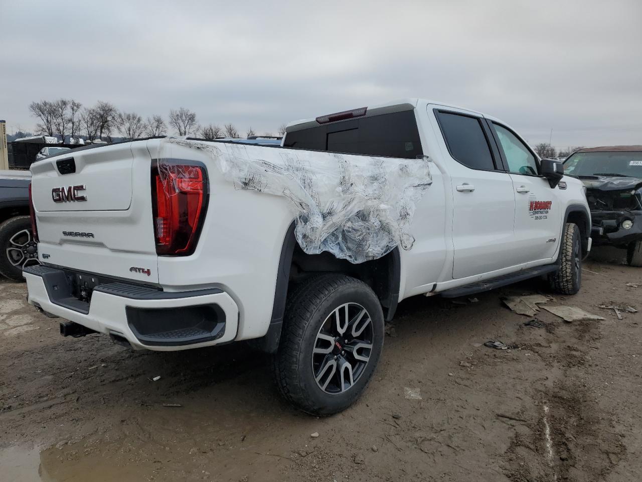 2022 GMC SIERRA K1500 AT4 VIN:3GTPUEEL2NG570751