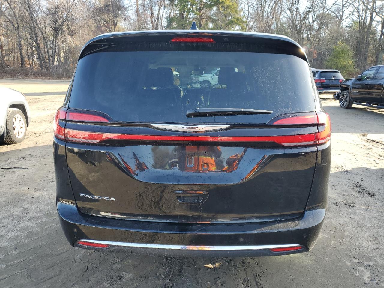 2024 CHRYSLER PACIFICA TOURING L VIN:2C4RC1BGXRR136170