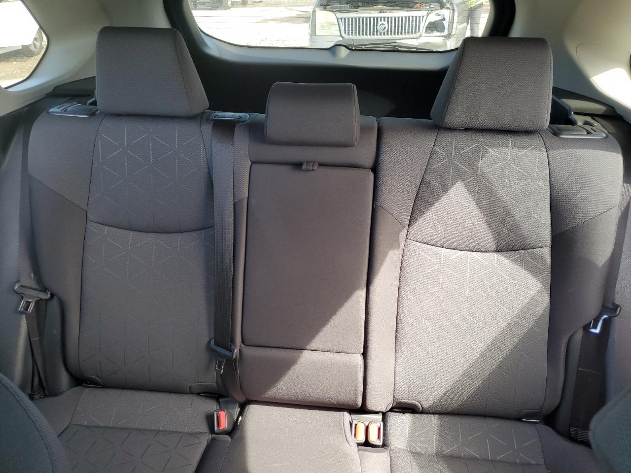 2024 TOYOTA RAV4 XLE VIN:JTMRWRFV5RJ060022