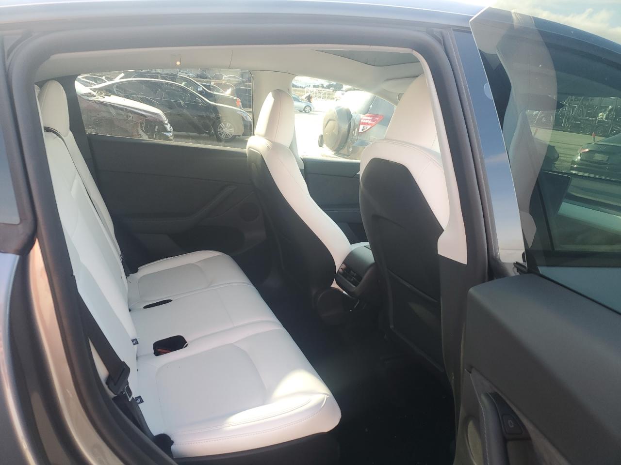 2024 TESLA MODEL Y  VIN:7SAYGAEE4RF210742