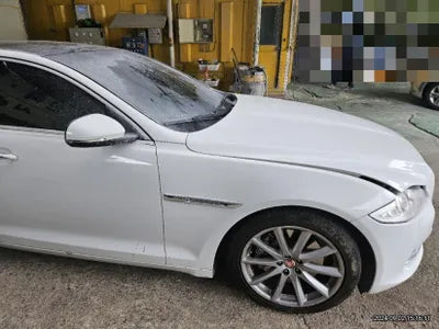 2015 Jaguar XJ VIN: