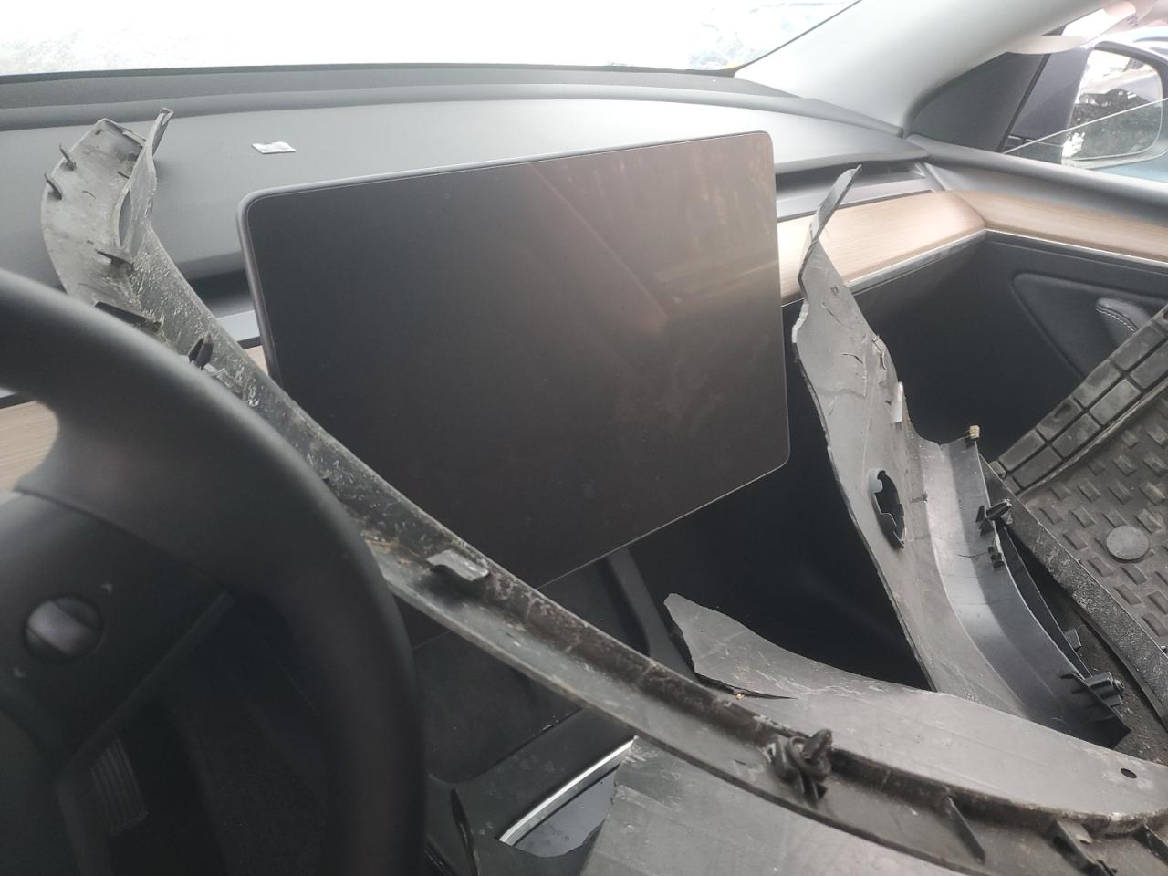 2023 TESLA MODEL Y  VIN:7SAYGDEE8PF886156