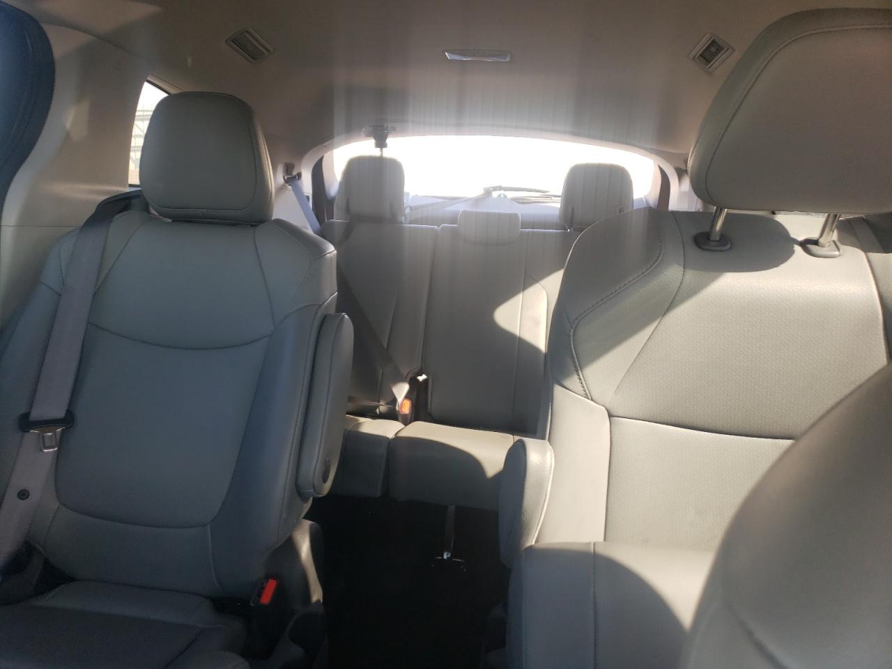 2022 TOYOTA SIENNA XLE VIN:5TDYRKEC6NS087673