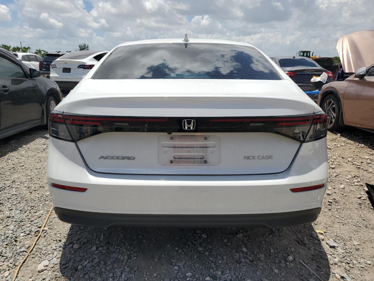 2023 HONDA ACCORD EX VIN:1HGCY1F33PA027535