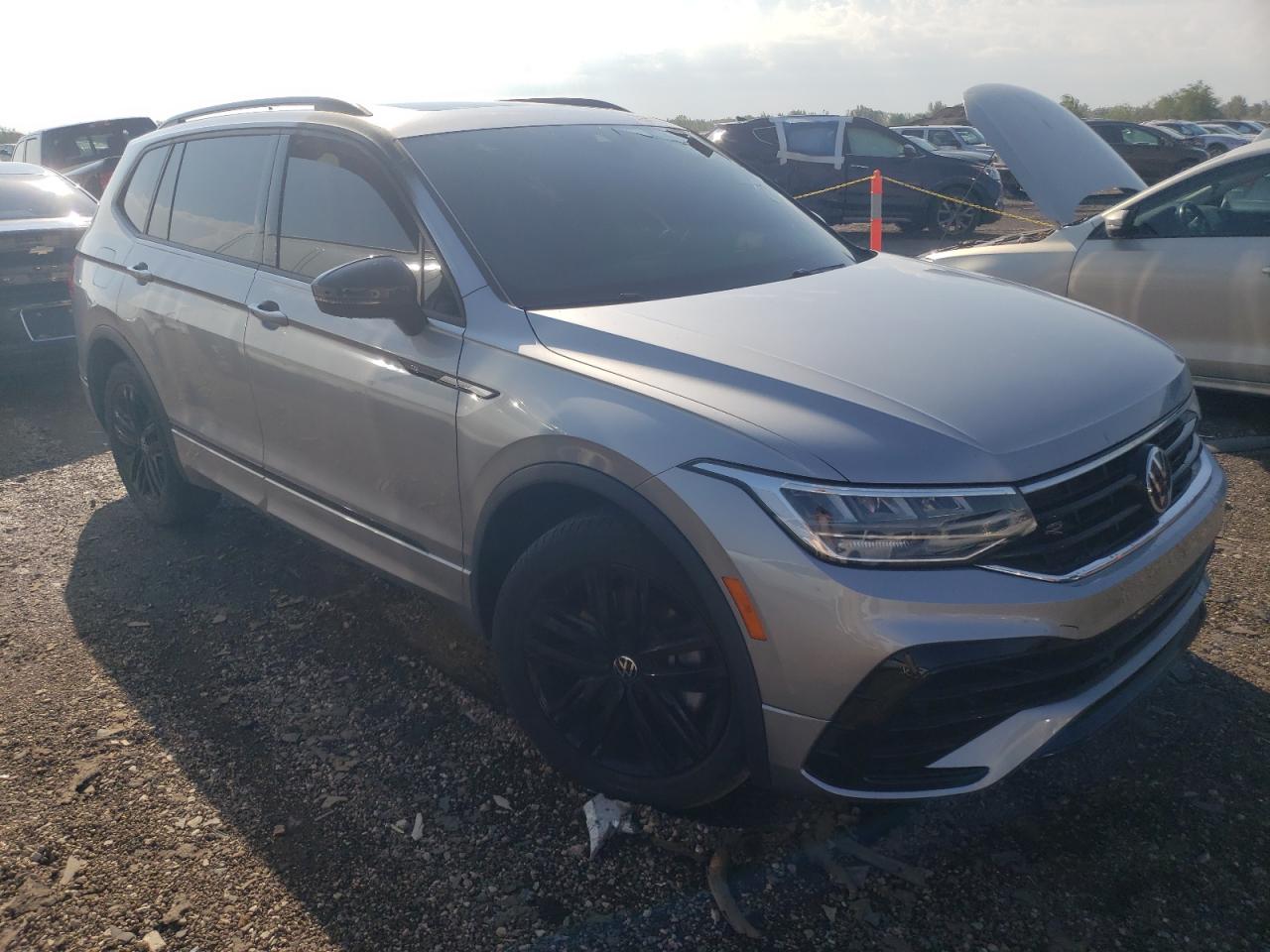 2022 VOLKSWAGEN TIGUAN SE R-LINE BLACK VIN:3VV8B7AX4NM030805