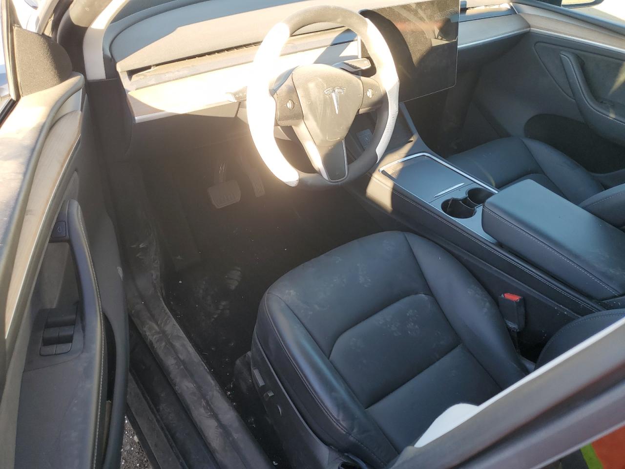 2023 TESLA MODEL Y  VIN:7SAYGDEE7PA211685