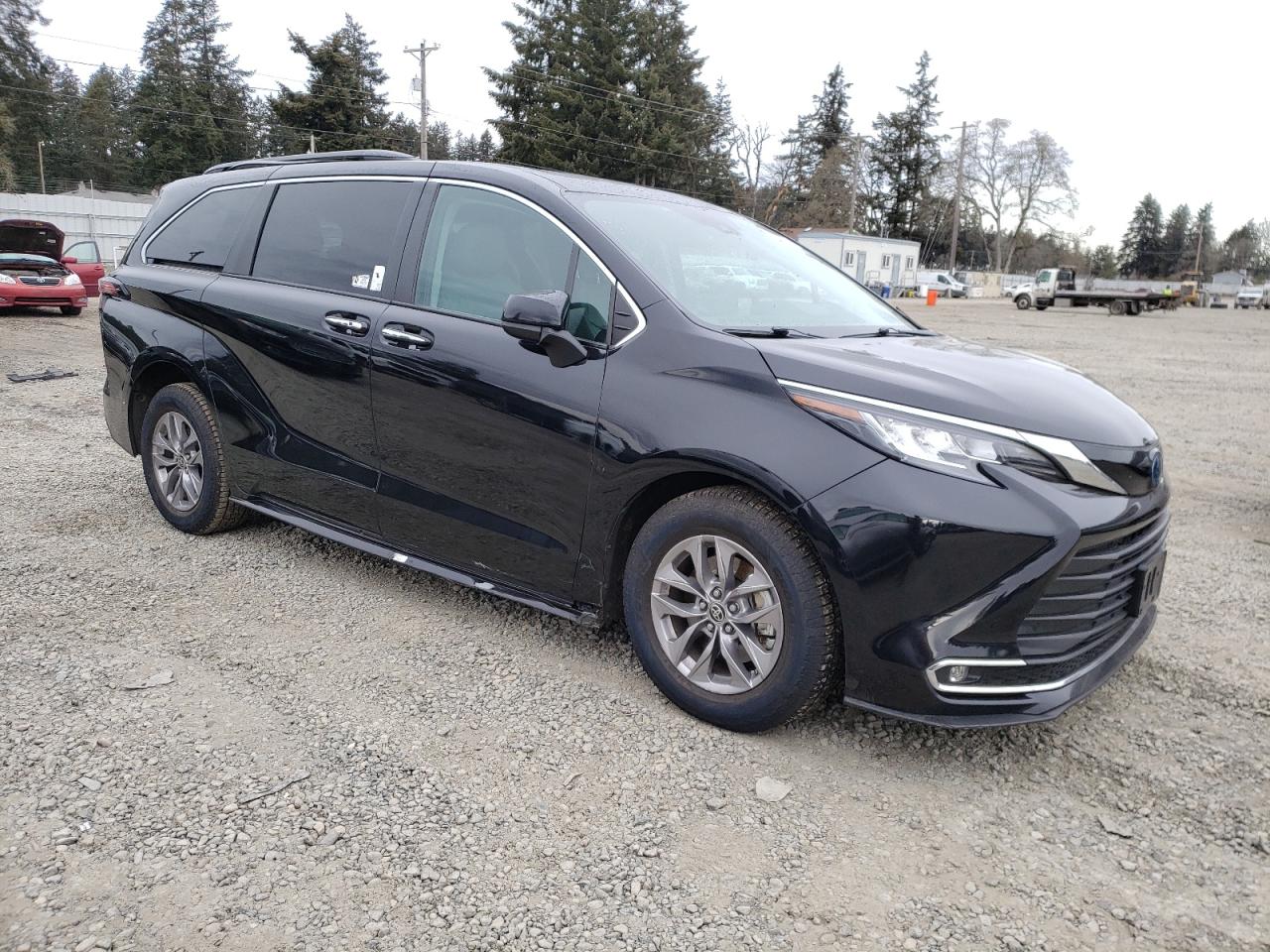 2022 TOYOTA SIENNA XLE VIN:5TDJSKFC5NS072375