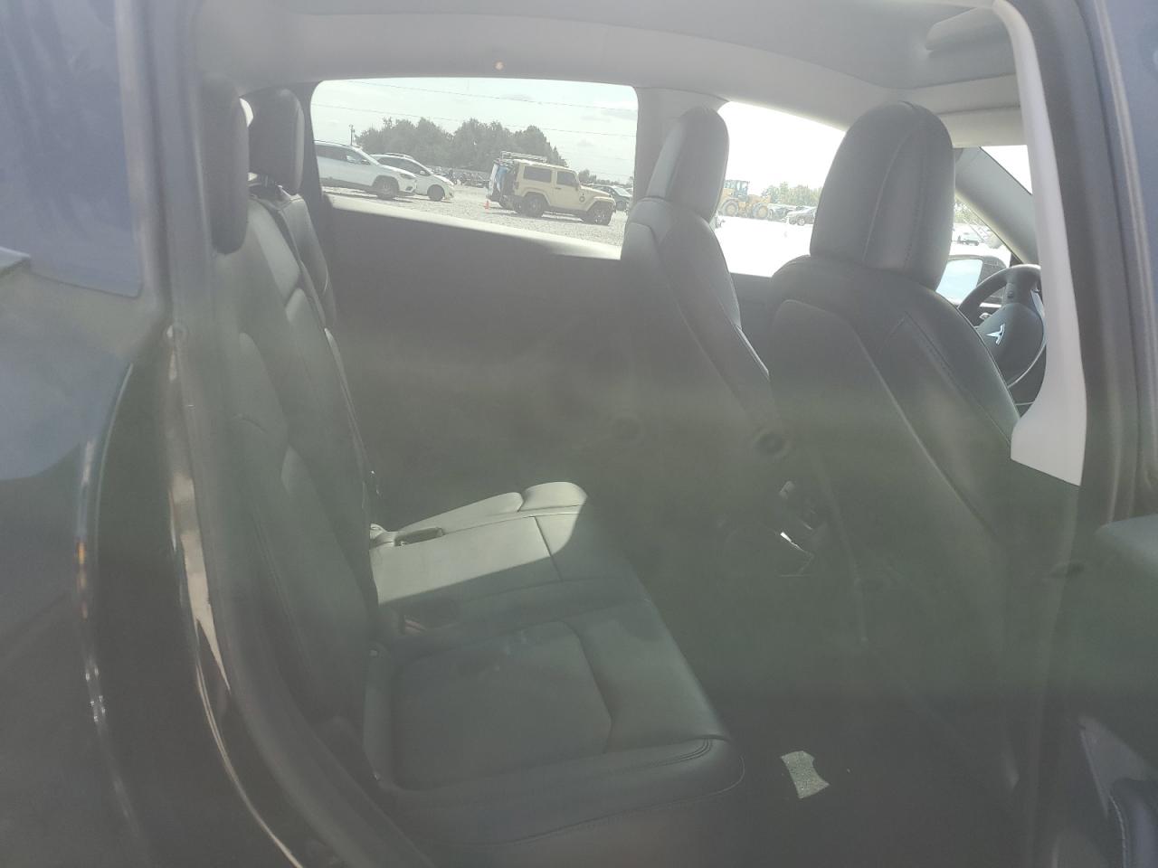 2022 TESLA MODEL Y  VIN:7SAYGDEE9NF437288