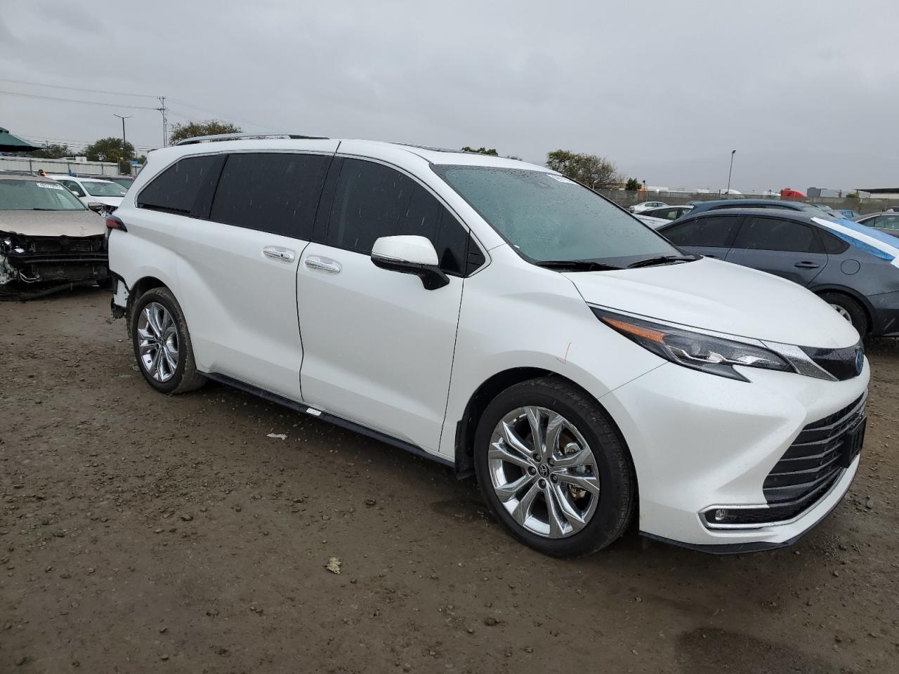 2024 TOYOTA SIENNA LIMITED VIN:5TDERKEC5RS220903