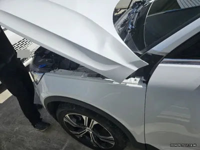 2021 Volvo XC40 VIN:
