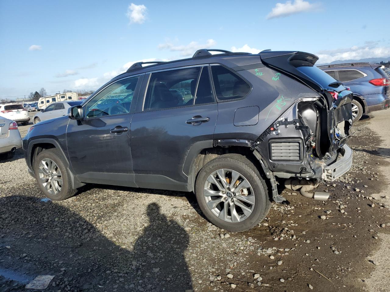 2024 TOYOTA RAV4 XLE PREMIUM VIN:2T3A1RFV9RC404627