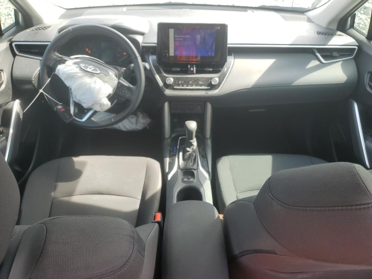 2024 TOYOTA COROLLA CROSS LE VIN:7MUBAAAG9RV092345