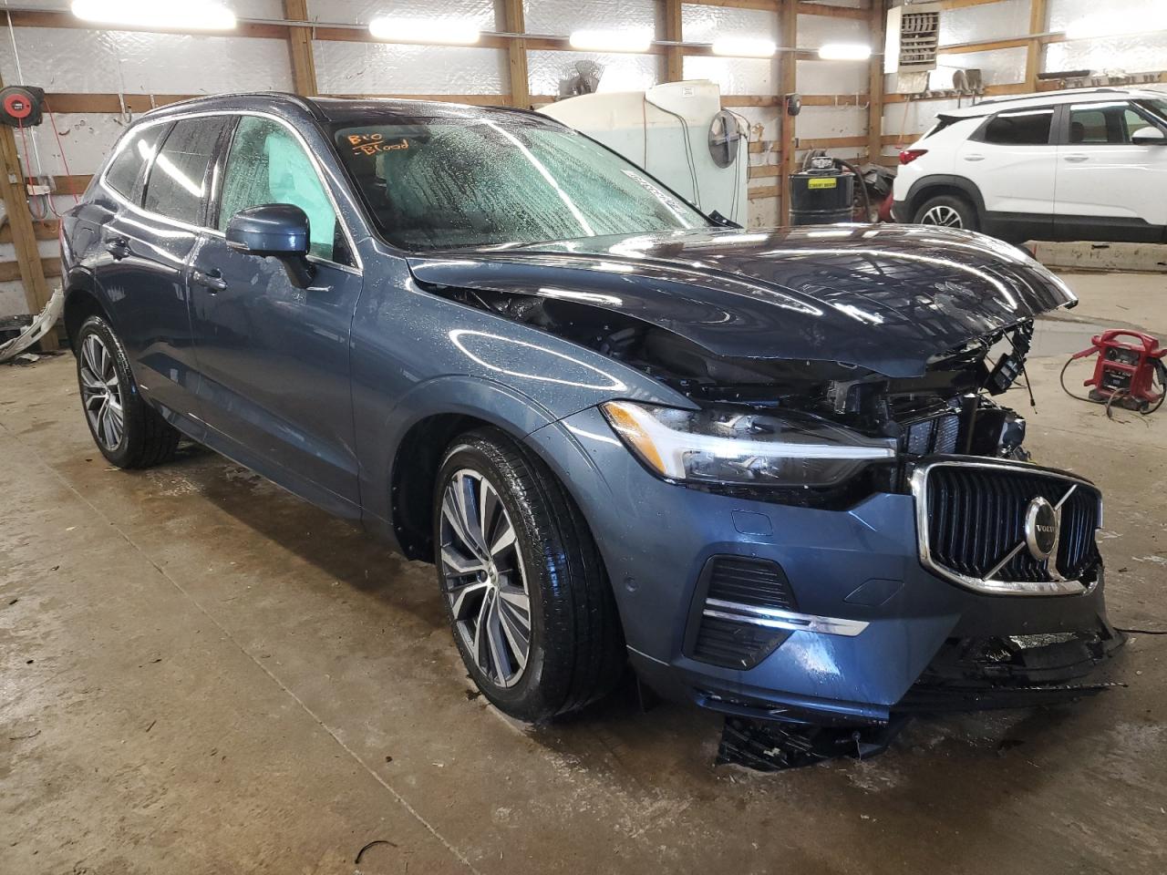 2022 VOLVO XC60 B5 MOMENTUM VIN:YV4L12RK6N1911586