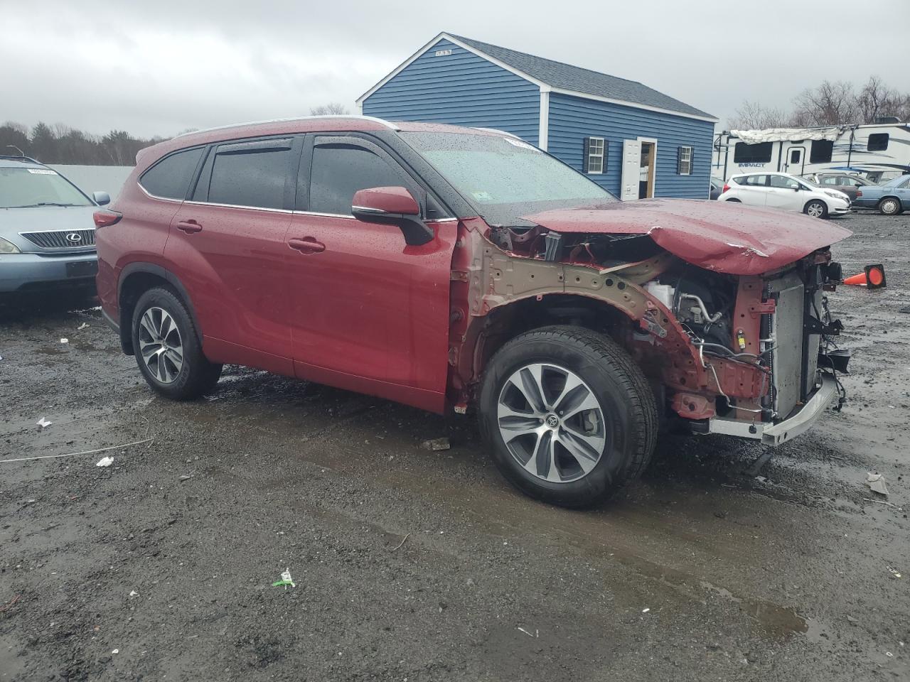 2022 TOYOTA HIGHLANDER XLE VIN:5TDGZRBH6NS236913