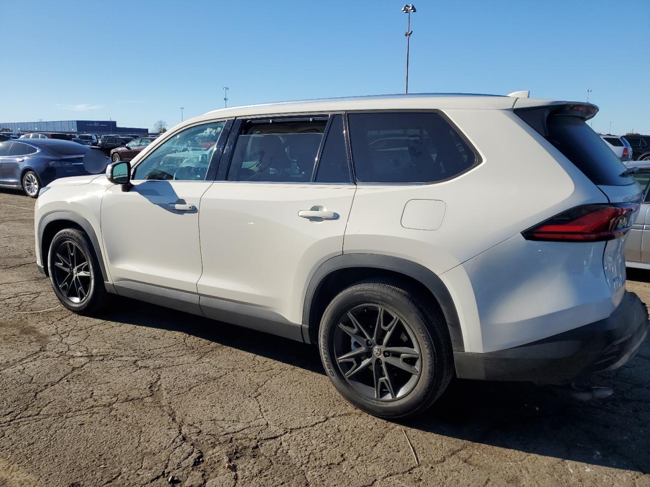 2024 TOYOTA GRAND HIGHLANDER XLE VIN:5TDAAAB51RS056118