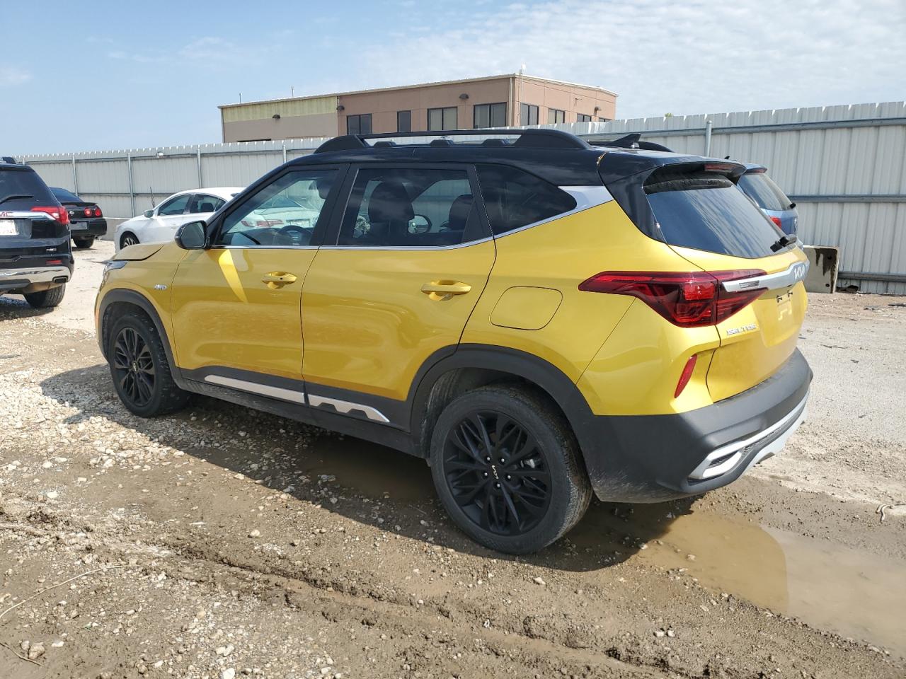 2022 KIA SELTOS NIGHTFALL VIN:WP0AA2A8XNS255297