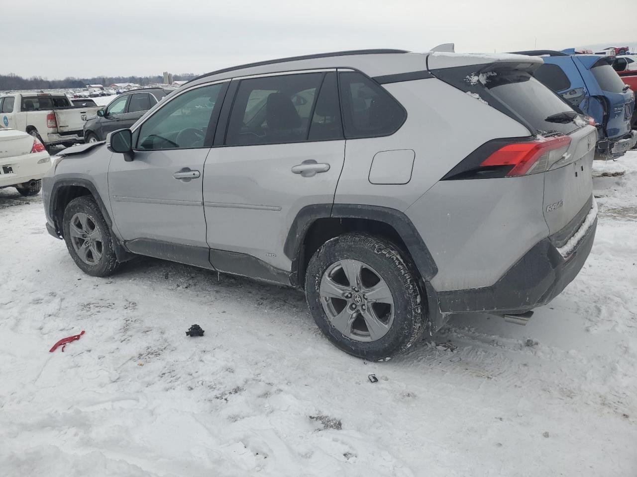 2022 TOYOTA RAV4 XLE VIN:4T3RWRFV8NU052704