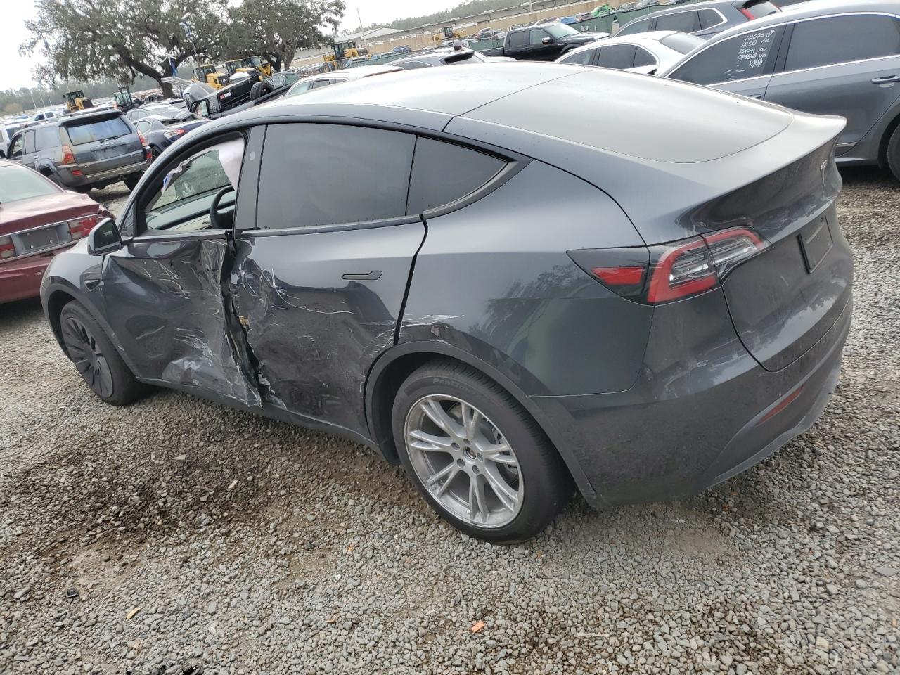 2024 TESLA MODEL Y  VIN:7SAYGDED6RF041896