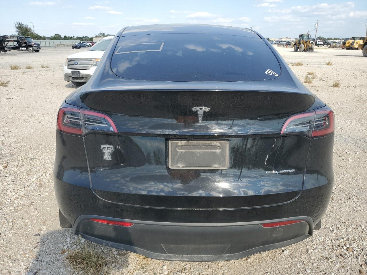 2023 TESLA MODEL Y  VIN:7SAYGDEE6PA169185