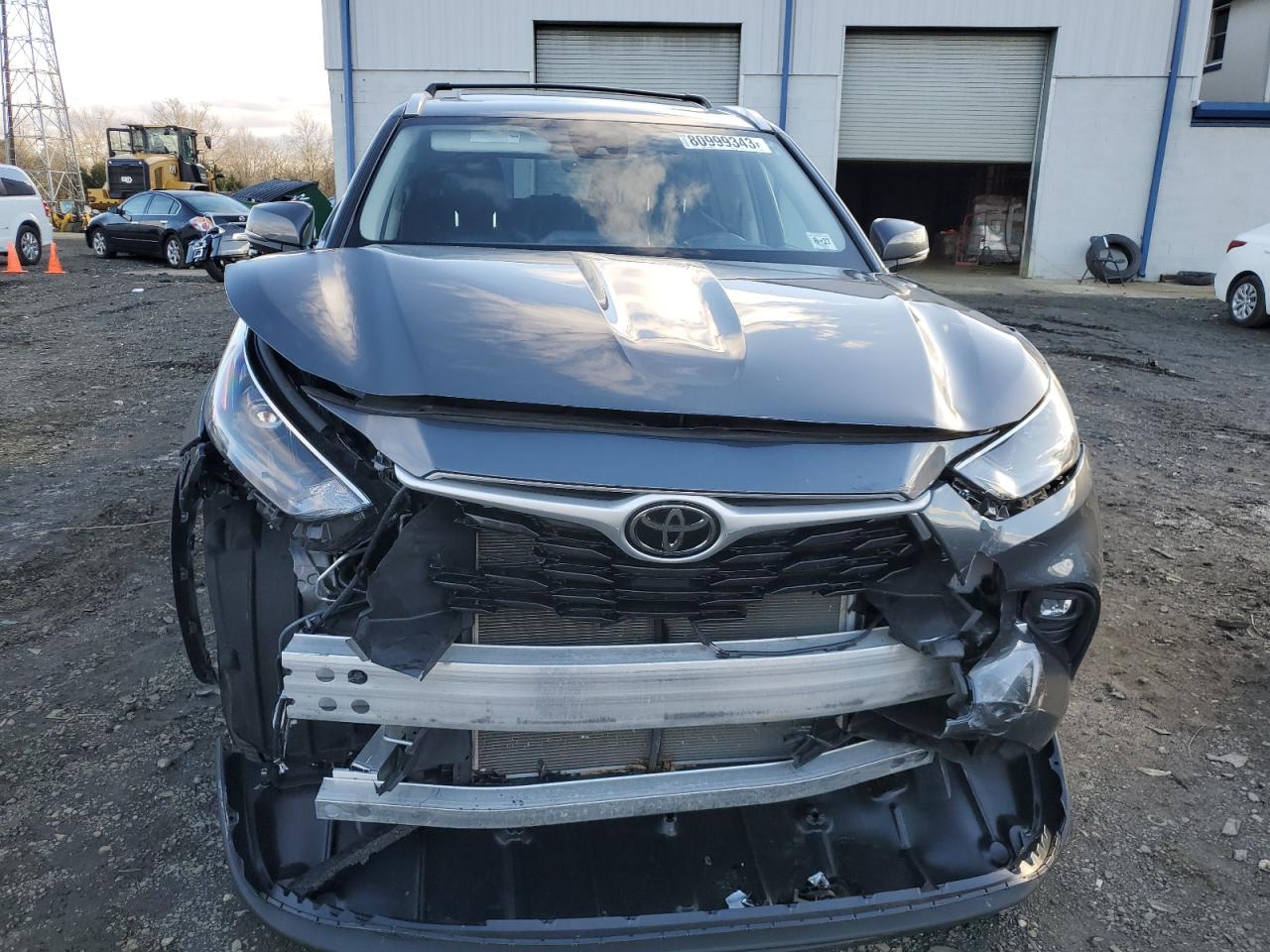 2022 TOYOTA HIGHLANDER XLE VIN:5TDGZRBH9NS588657