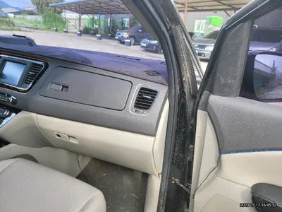 2017 Kia Carnival VIN: