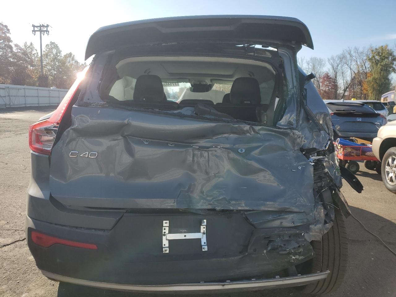 2022 VOLVO XC40 T5 MOMENTUM VIN:YV4162UK5N2734491
