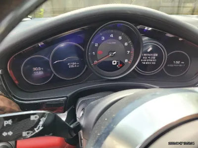2018 Porsche Panamera VIN: