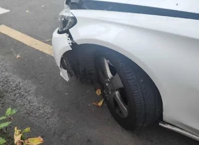 2016 Mercedes-Benz C 200 WDDWF3HB9GF220413 VIN:WDDWF3HB9GF220413