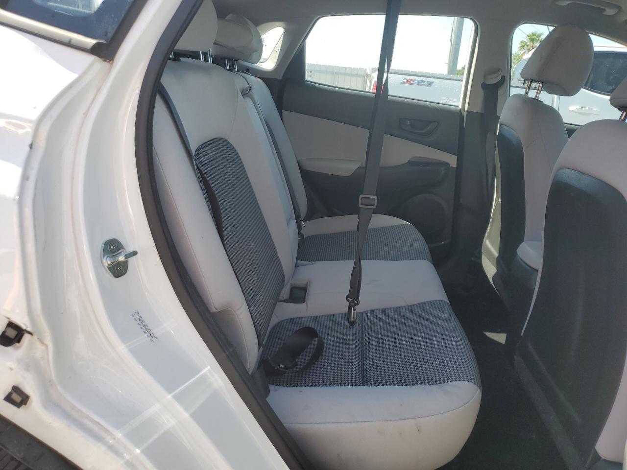 2022 HYUNDAI KONA SEL VIN:KM8K22AB7NU899045