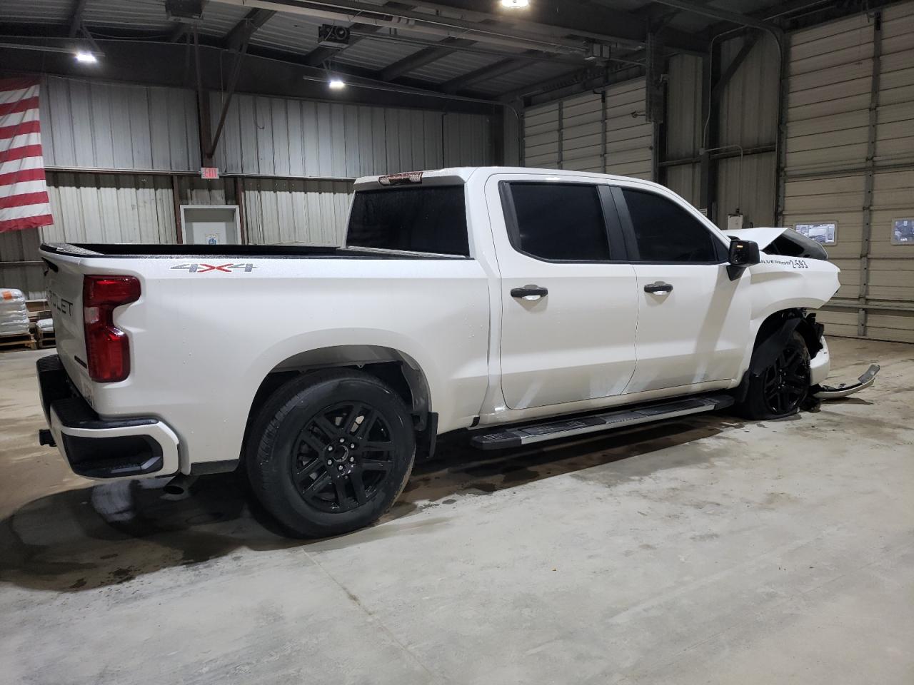 2024 CHEVROLET SILVERADO K1500 CUSTOM VIN:3GCPDBEK8RG233125