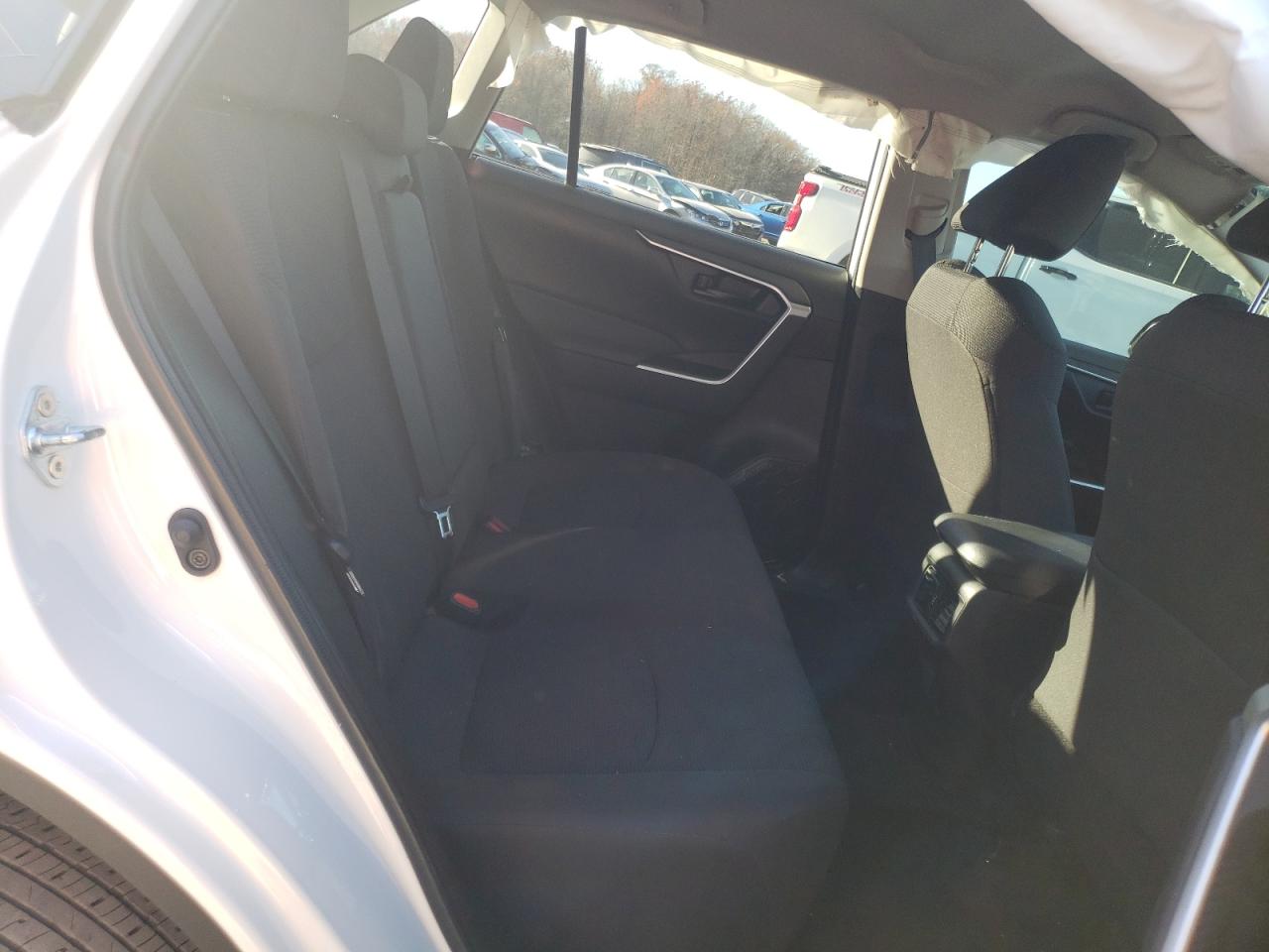 2024 TOYOTA RAV4 LE VIN:2T3F1RFV6RC433105