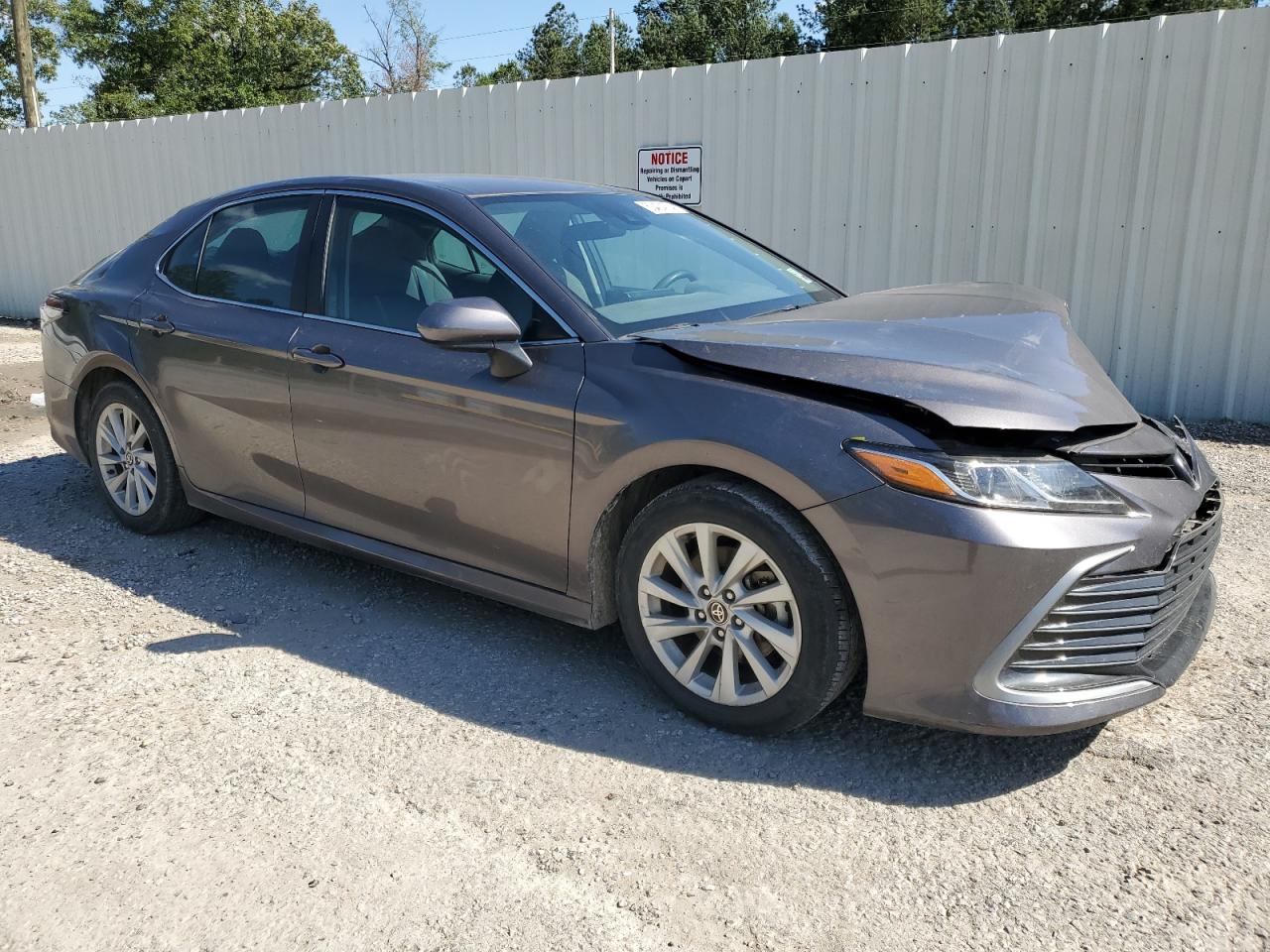 2022 TOYOTA CAMRY LE VIN:4T1C11AK7NU622381