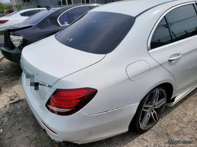 2018 Mercedes-Benz E 300 VIN: