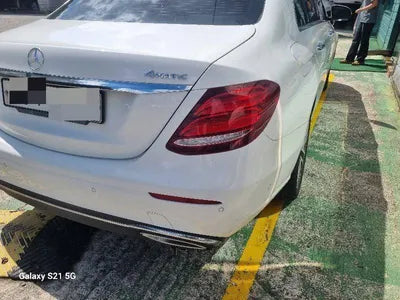 2019 Mercedes-Benz E 300 VIN: