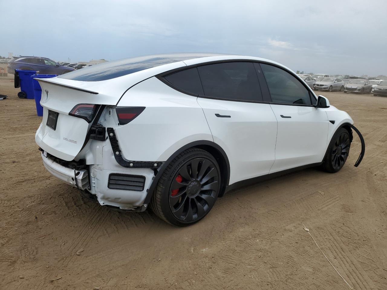 2022 TESLA MODEL Y  VIN:7SAYGDEF2NF443989