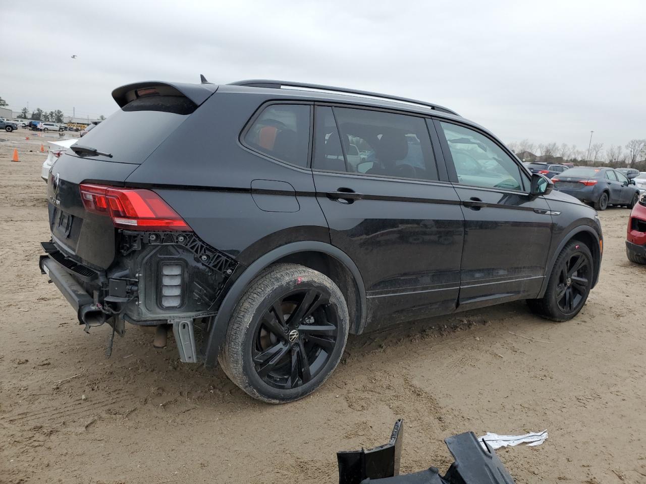 2023 VOLKSWAGEN TIGUAN SE R-LINE BLACK VIN:3VVCB7AX1PM122483