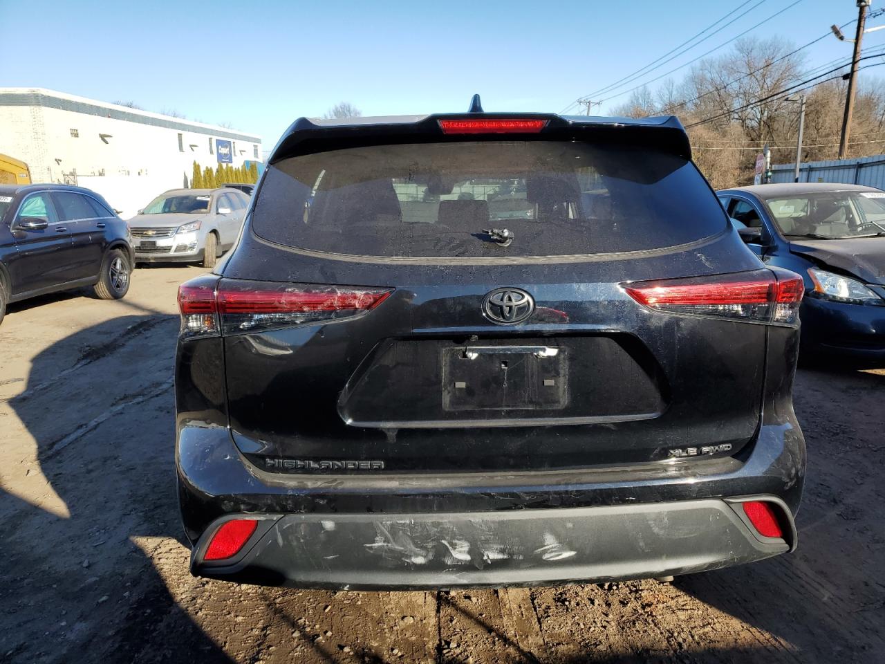 2022 TOYOTA HIGHLANDER XLE VIN:5TDGZRBH3NS591053