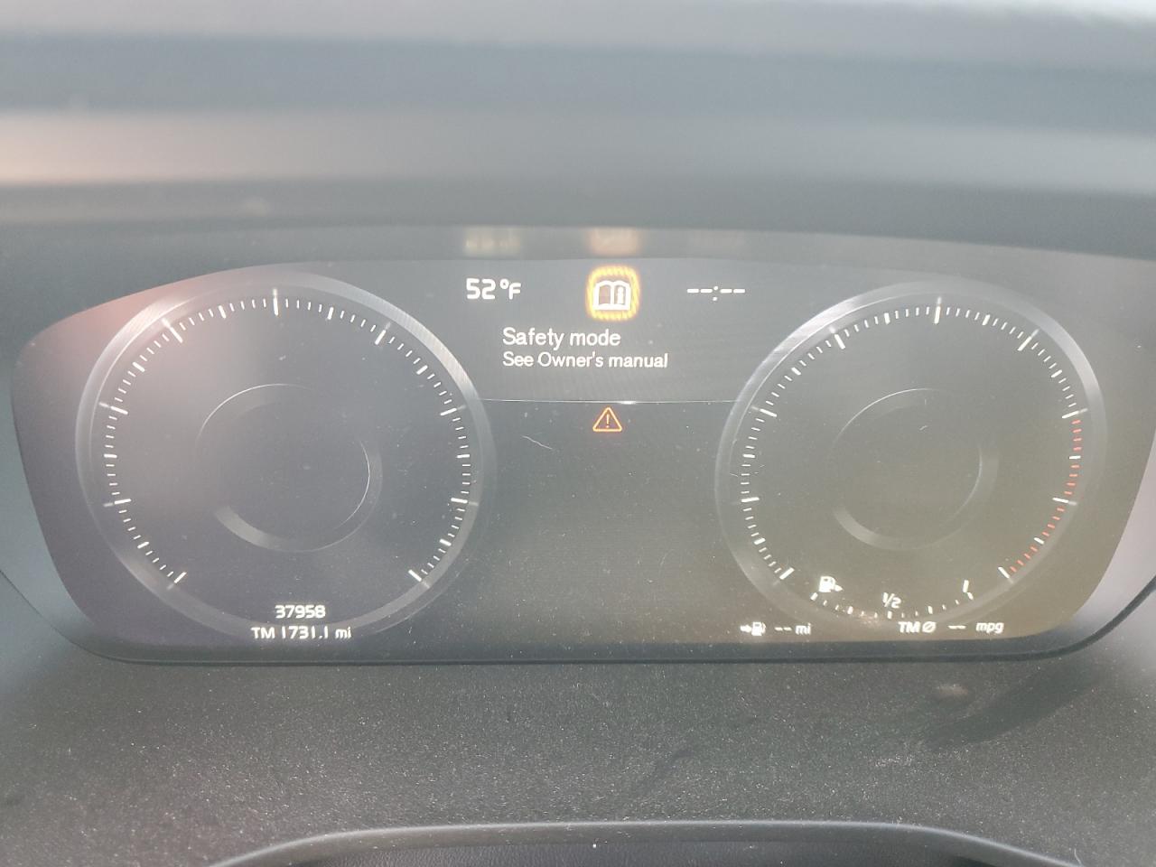 2022 VOLVO XC40 T5 R-DESIGN VIN:YV4162UM4N2741725