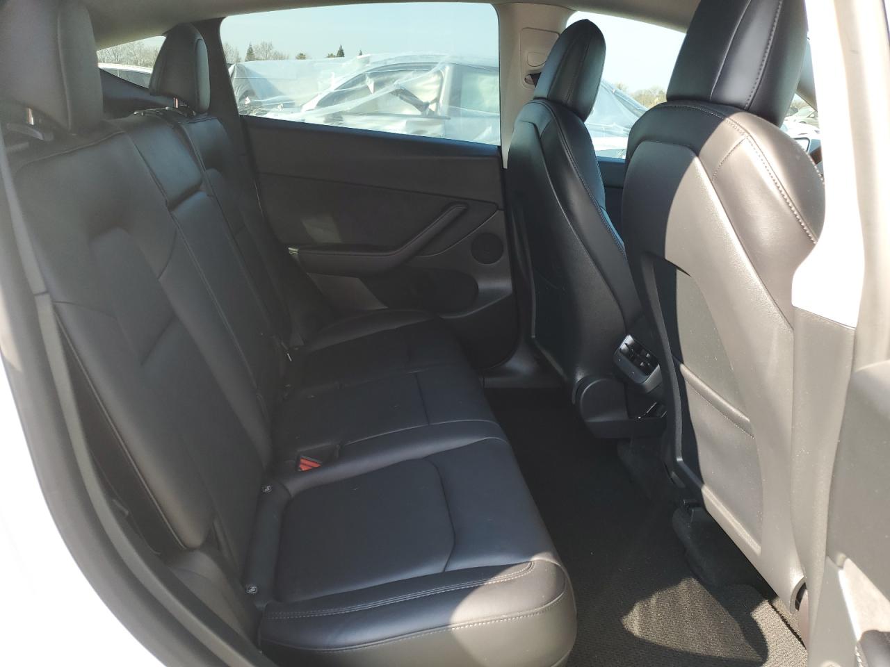 2022 TESLA MODEL Y  VIN:7SAYGDEE9NF411550