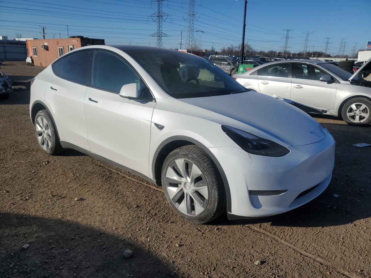 2024 TESLA MODEL Y  VIN:7SAYGDEE1RA260769