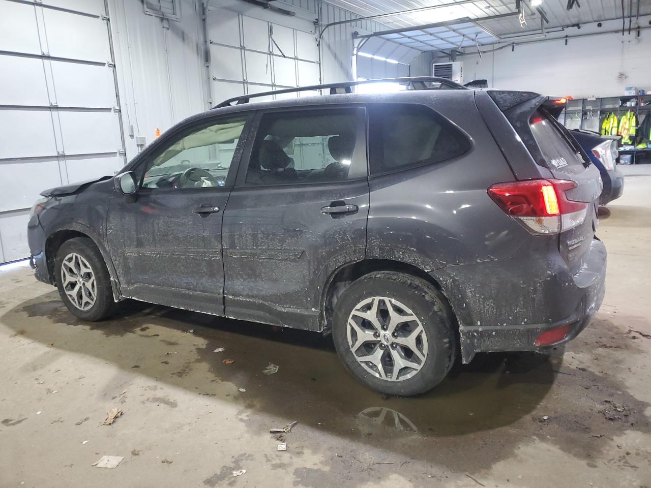 2024 SUBARU FORESTER PREMIUM VIN:JF2SKADC7RH489025