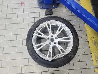 2022 Tesla Model Y VIN: