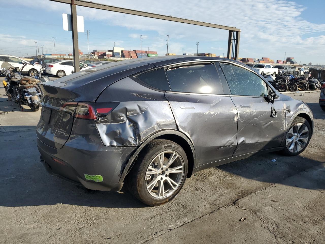 2023 TESLA MODEL Y  VIN:7SAYGDEE2PA103622