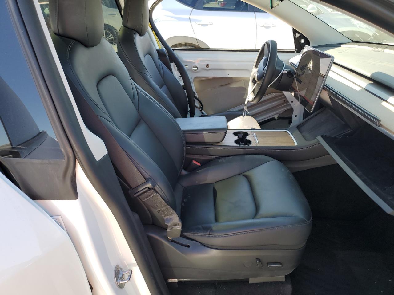 2022 TESLA MODEL Y  VIN:7SAYGDEE2NF508959