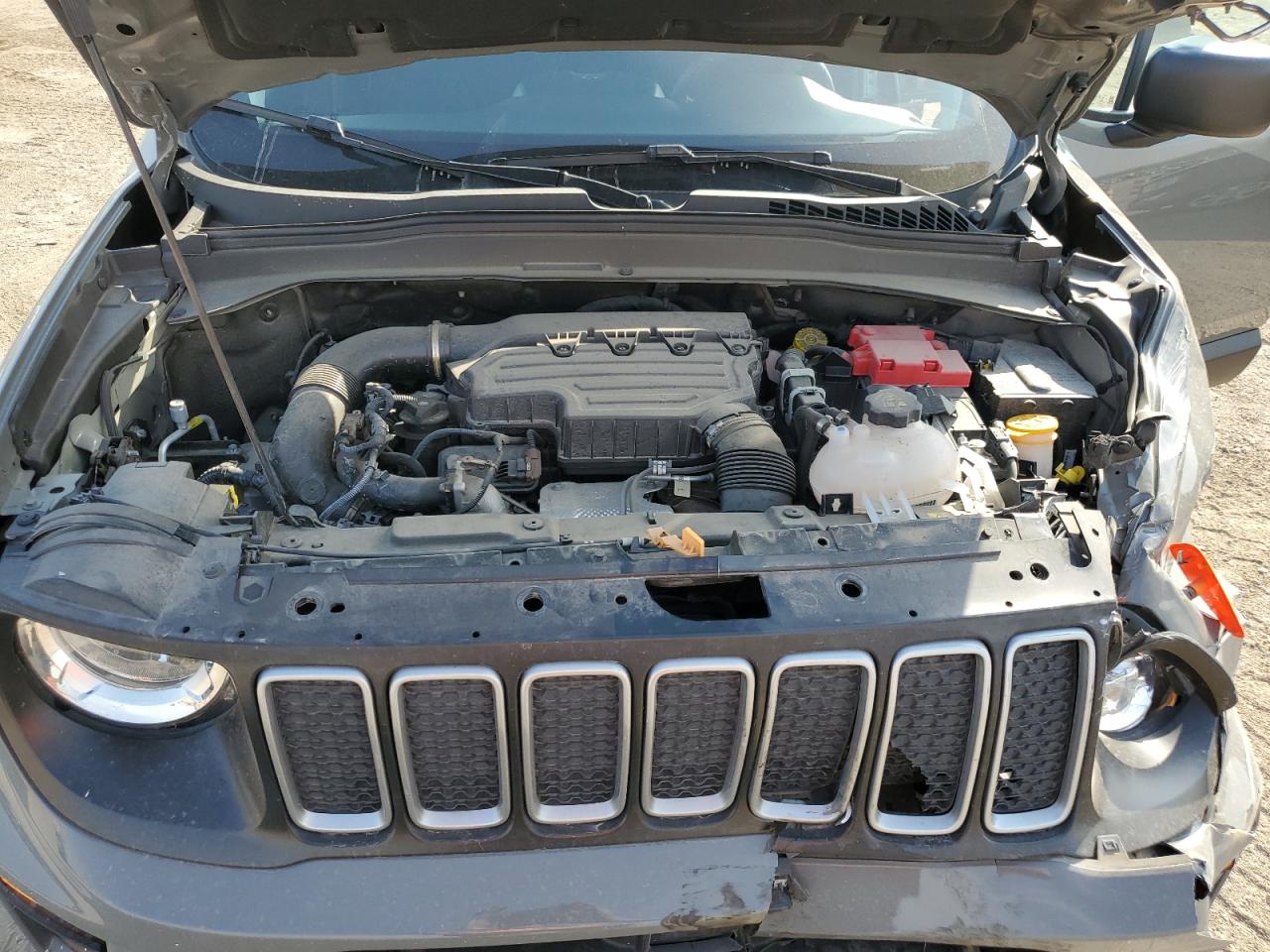 2022 JEEP RENEGADE LATITUDE VIN:ZACNJDB18NPN69659